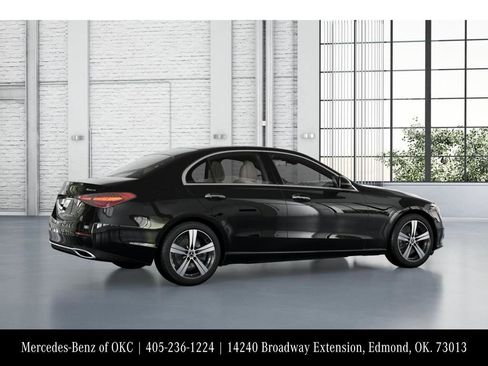 Used 2025 Mercedes-Benz C 300 4MATIC Sedan image 19