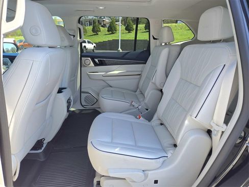 New 2025 Buick Enclave Avenir w/ Super Cruise Package image 13