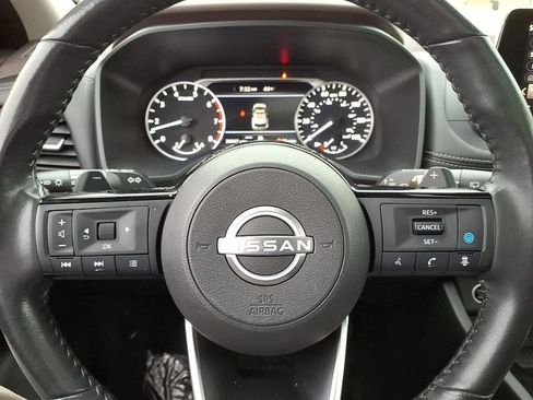 Used 2023 Nissan Rogue SV w/ SV Premium B Package image 24