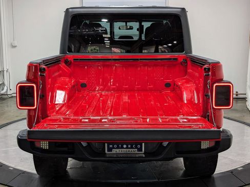 Used 2020 Jeep Gladiator Sport w/ Quick Order Package 24S image 17