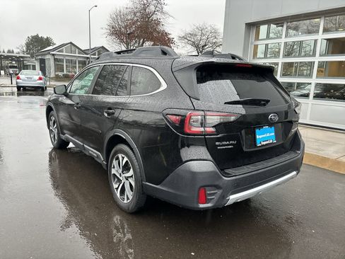 Used 2021 Subaru Outback Limited image 3