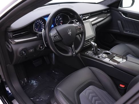 Used 2020 Maserati Quattroporte GTS GranLusso image 9
