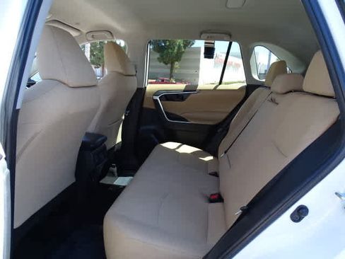 Certified 2023 Toyota RAV4 LE FWD image 21