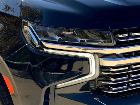 Used 2021 Chevrolet Tahoe Premier w/ Premium Package image 24