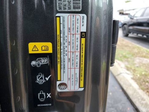 Used 2022 Jeep Gladiator Rubicon w/ LED Lighting Group image 31