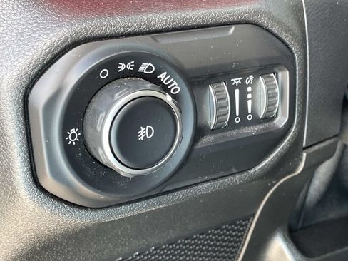 Used 2021 Jeep Wrangler Rubicon AWD/4WD image 42