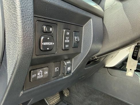 Used 2019 Toyota Tundra SR5 w/ TRD Off Road Package AWD/4WD image 26