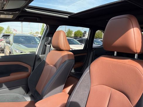 Used 2025 Subaru Forester Touring image 5