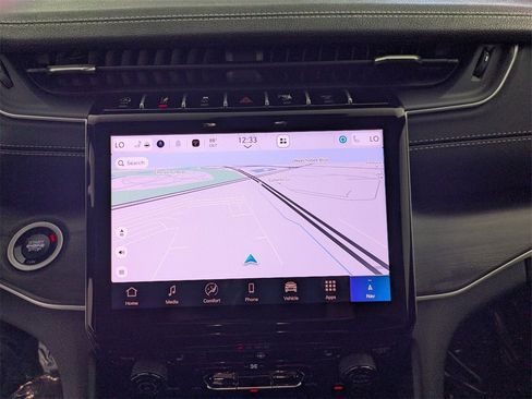 New 2025 Jeep Grand Cherokee Limited w/ Black Appearance Package image 21