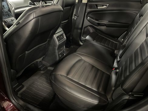 Used 2022 Ford Edge SEL w/ Convenience Package image 11