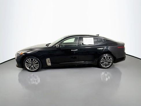 Used 2018 Kia Stinger Premium AWD/4WD image 4