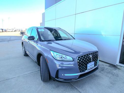 Used 2025 Lincoln Corsair Reserve w/ Towing Package image 2