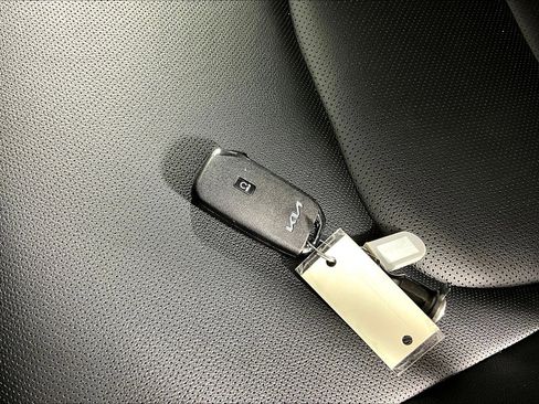 Used 2025 Kia Sportage EX image 30