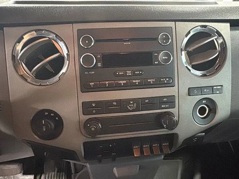 Used 2011 Ford F250 XLT w/ Chrome Pkg image 10