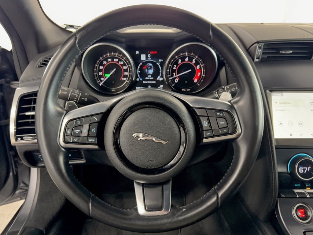 Used 2020 Jaguar F-TYPE Convertible RWD image 10