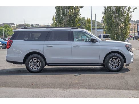 Used 2025 Ford Expedition Max Active AWD/4WD image 2
