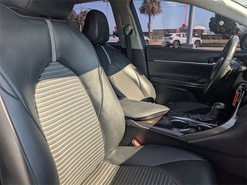 Used 2022 Toyota Camry SE image 35