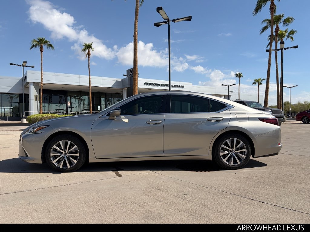 Used 2021 Lexus ES 350 w/ Accessory Package FWD image 3