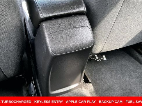 Used 2018 Chevrolet Cruze LS FWD image 10