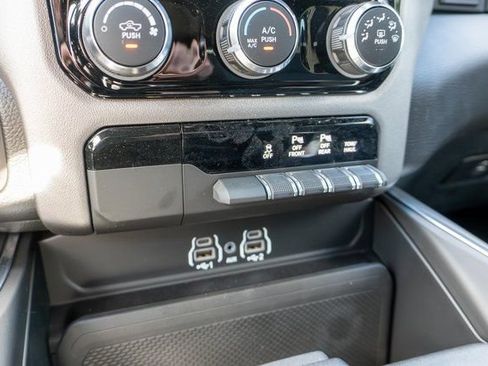 New 2026 RAM 1500 4x4 Crew Cab image 23