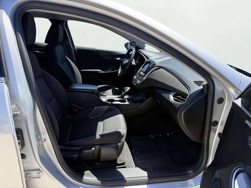 Used 2022 Chevrolet Malibu LT FWD image 12