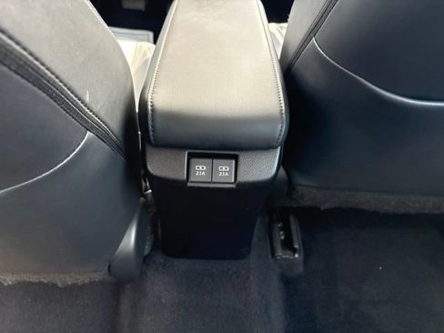 Used 2022 Toyota Prius Prime XLE FWD image 26