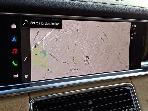 Used 2022 Porsche Panamera 4 image 15