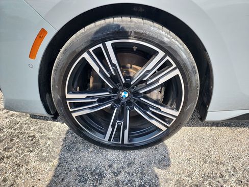Used 2023 BMW 740i w/ Executive Package RWD image 11
