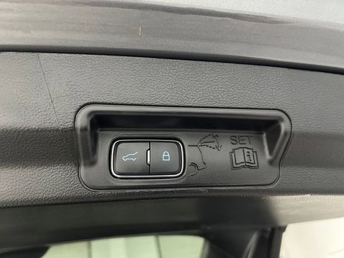 Used 2025 Ford Explorer ST-Line w/ ST-Line Street Pack image 41