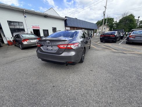 Used 2021 Toyota Camry LE image 21
