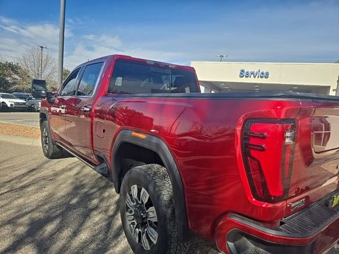 Used 2024 GMC Sierra 2500 Denali w/ Denali Reserve Package image 5