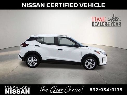 Certified 2025 Nissan Kicks Play S FWD image 9