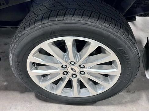 Used 2021 Ford F150 Lariat w/ Equipment Group 502A High AWD/4WD image 9