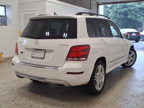 Used 2015 Mercedes-Benz GLK 350 4MATIC image 4