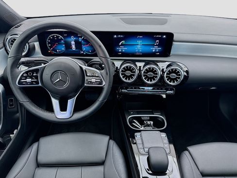 Used 2023 Mercedes-Benz CLA 250 w/ Premium Package image 15