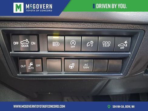 Used 2024 Toyota Tundra Platinum AWD/4WD image 28