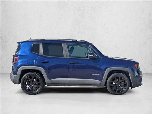 Used 2018 Jeep Renegade Altitude image 4