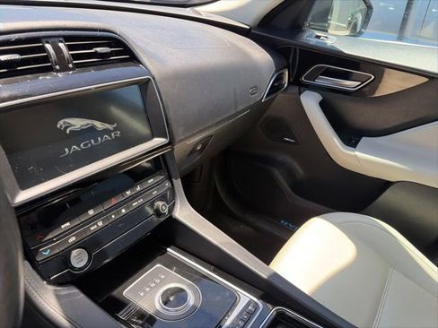 Used 2020 Jaguar F-PACE Prestige AWD/4WD image 8