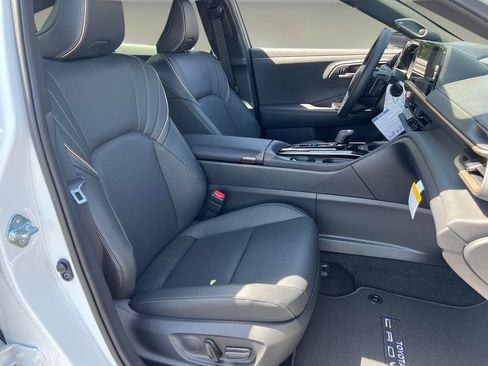 New 2026 Toyota Crown Platinum AWD/4WD image 17