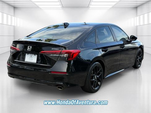 Certified 2024 Honda Civic Sport image 5