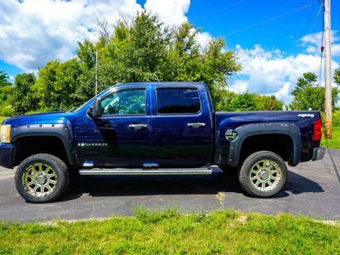 Used 2007 Chevrolet Silverado 1500 LTZ w/ Safety Package image 6
