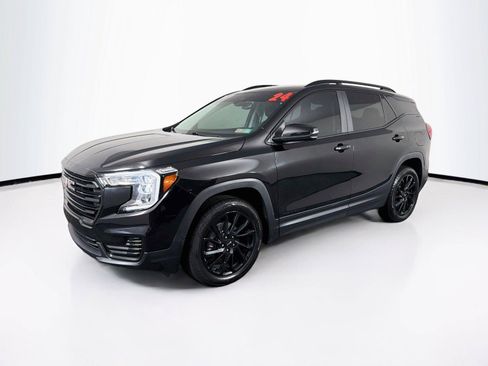 Used 2024 GMC Terrain SLE w/ Driver Convenience Package AWD/4WD image 7