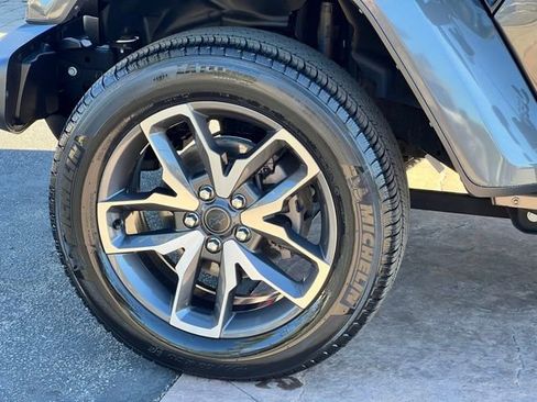 Used 2024 Jeep Wrangler Unlimited image 20