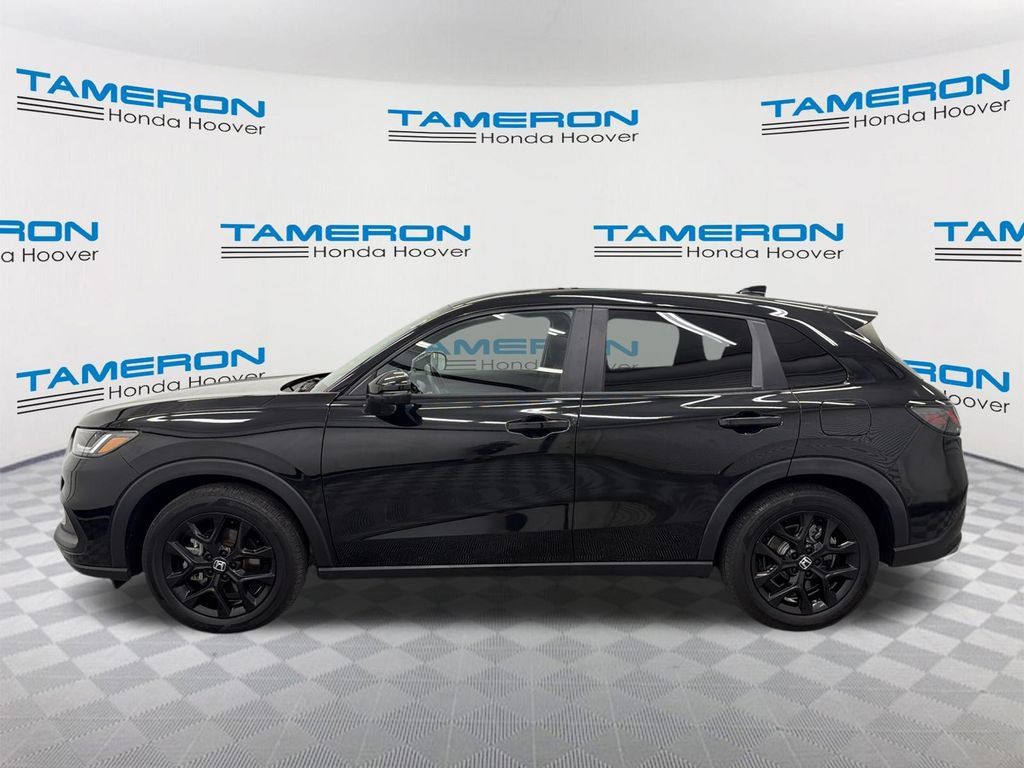 Used 2024 Honda HR-V Sport image 2