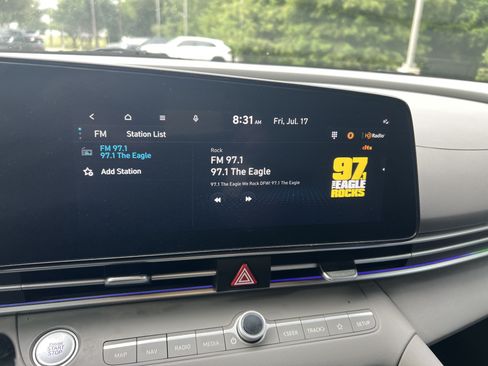 Used 2024 Hyundai Elantra Blue FWD image 20