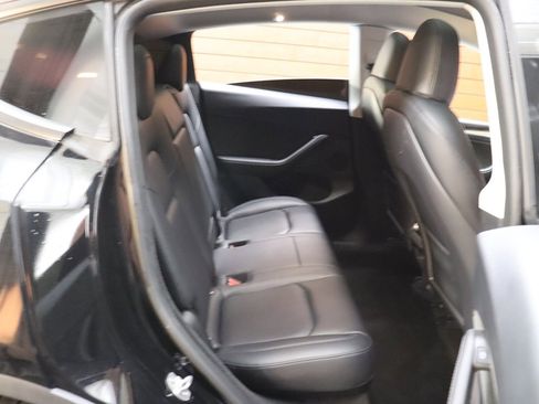 Used 2023 Tesla Model Y Long Range image 36