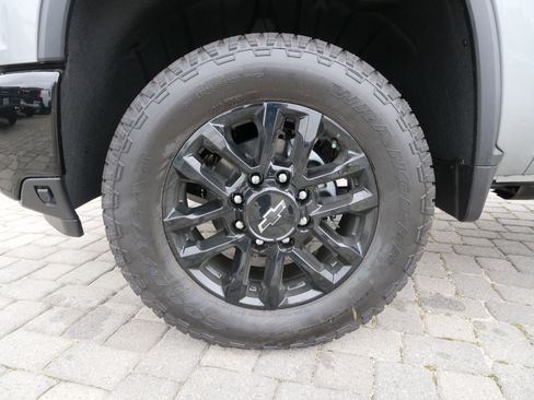 New 2025 Chevrolet Silverado 2500 Custom w/ Custom Value Package image 14