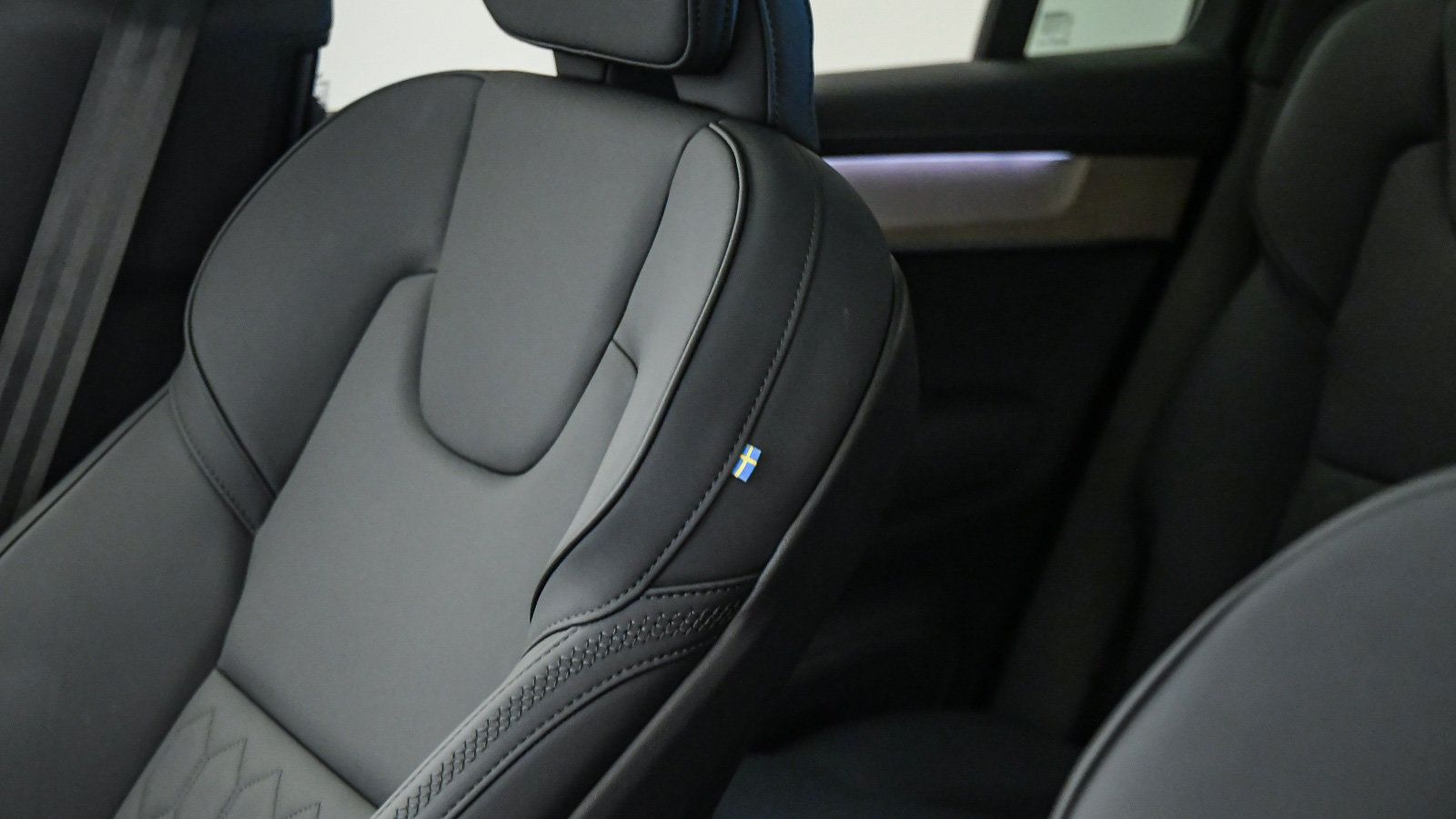 Certified 2026 Volvo XC90 B6 Plus AWD/4WD image 23