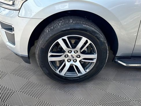 Used 2022 Ford Expedition Max Limited image 36