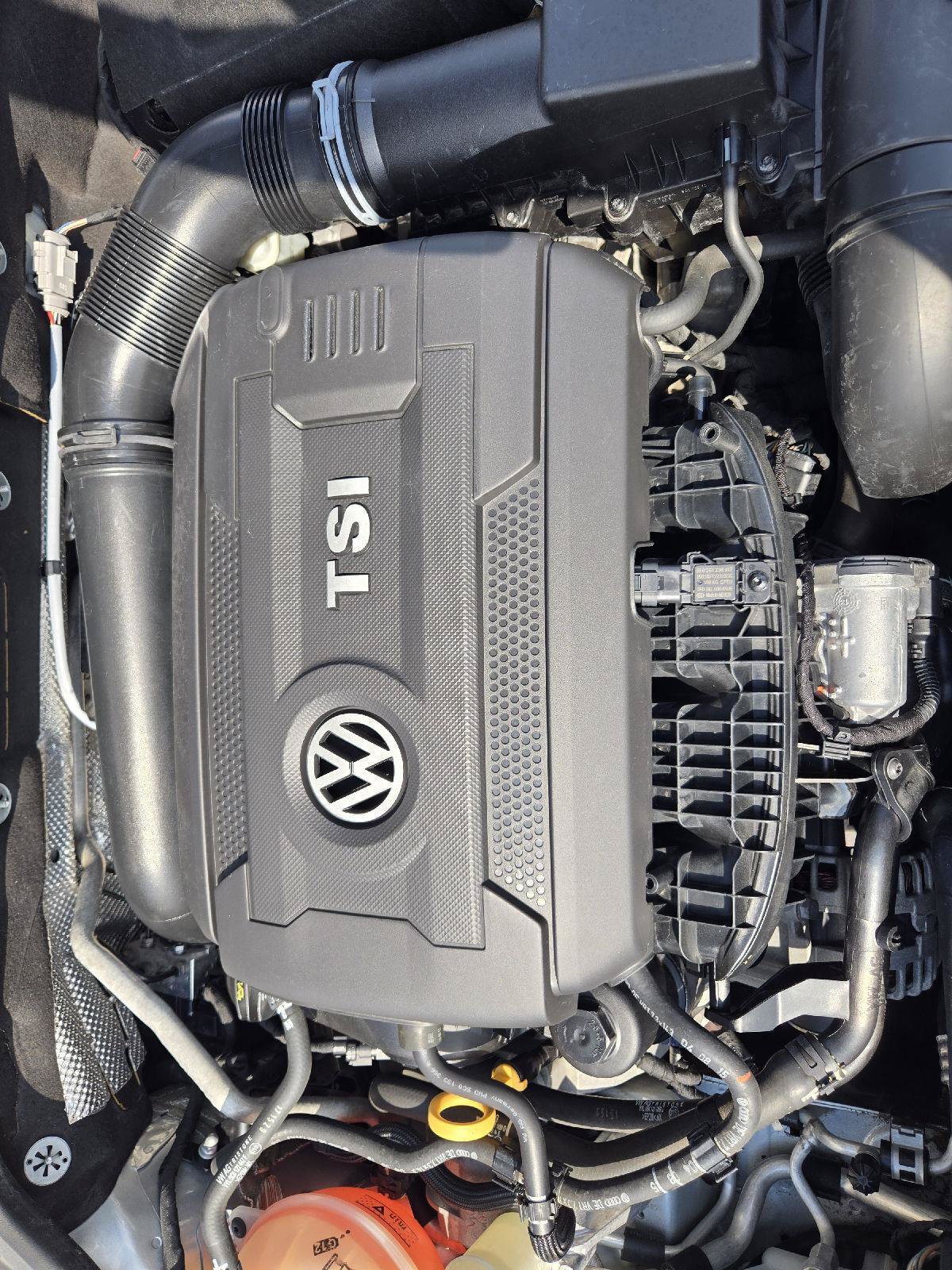 Used 2015 Volkswagen Jetta GLI SE FWD image 32